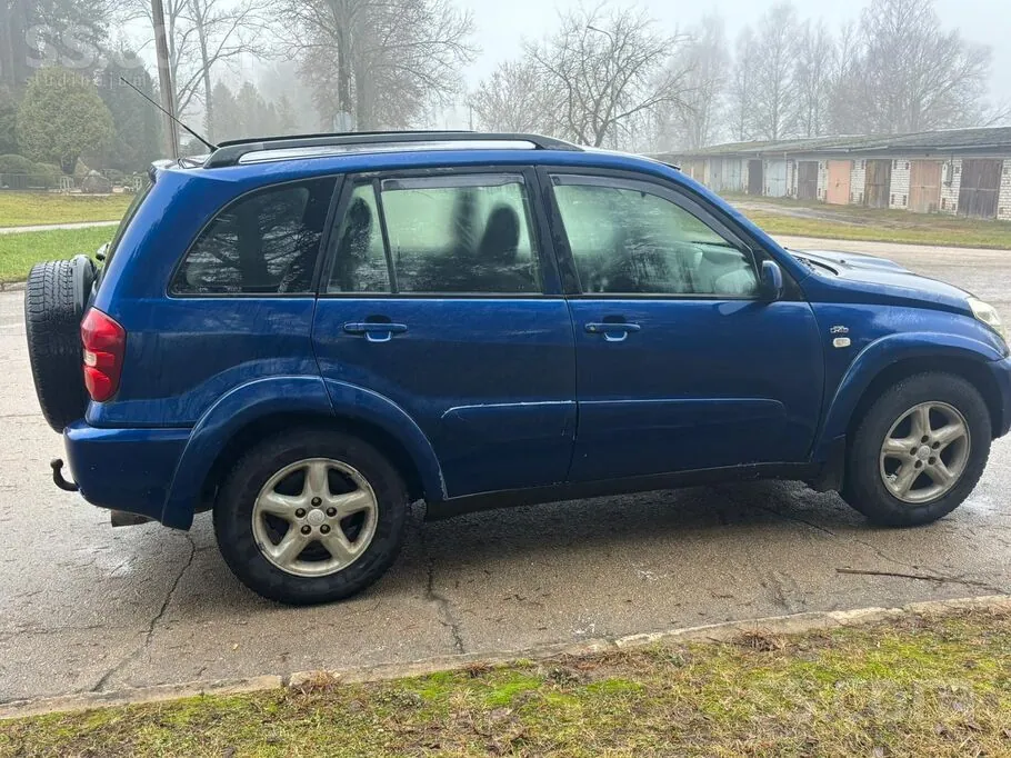 Toyota Rav4 2003 photo 3