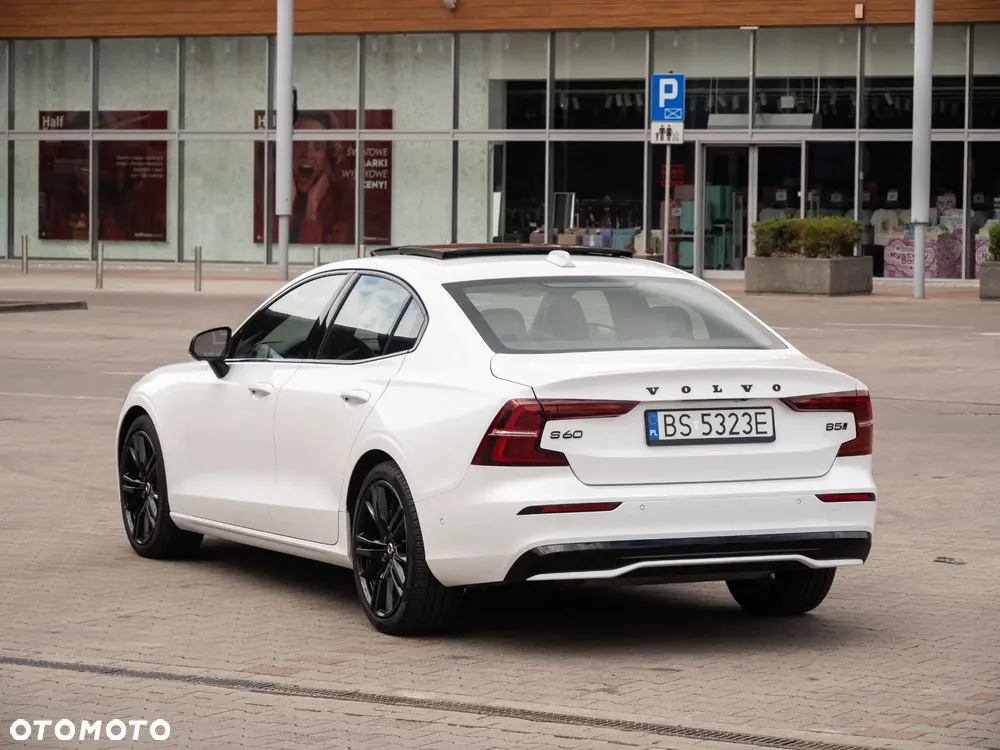 Volvo S60 2024 photo 5