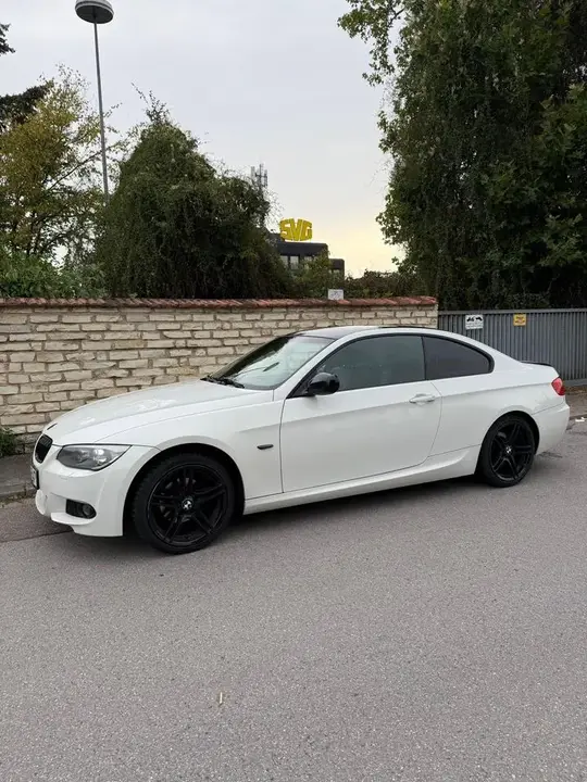 BMW 320I