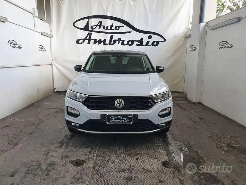 Volkswagen T-Roc 2018 photo 2