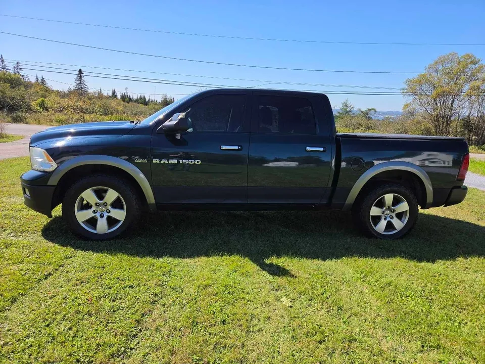 Ram 1500 2011 photo 2