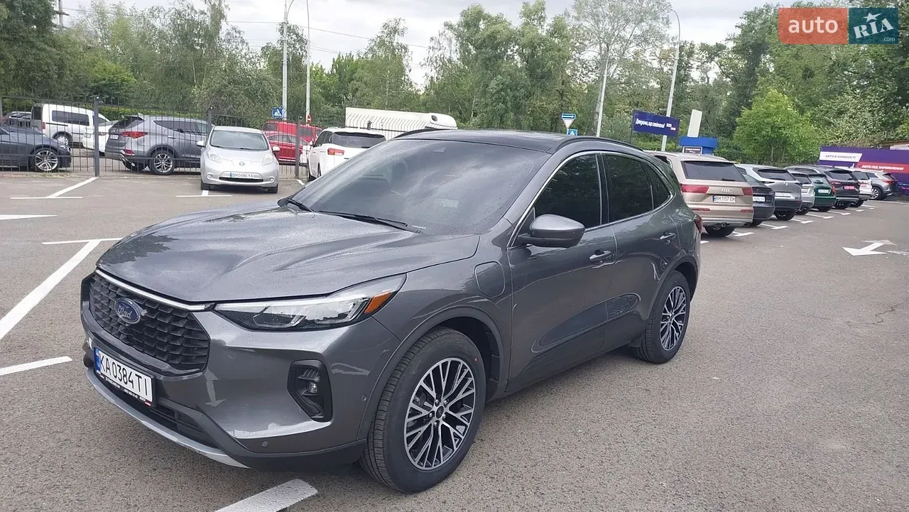 Ford Escape 2024 photo 2