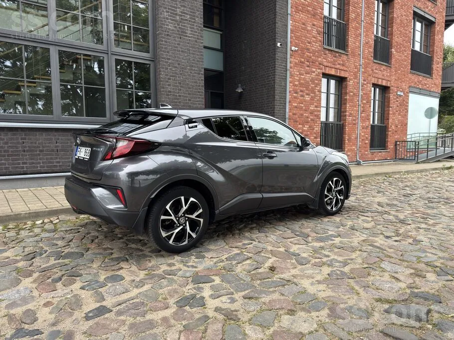 Toyota C-Hr 2021 photo 4