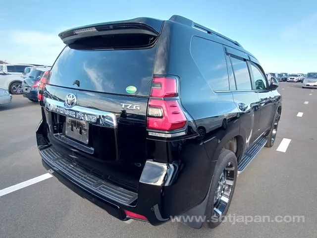 Toyota Land Cruiser Prado 2018 photo 4