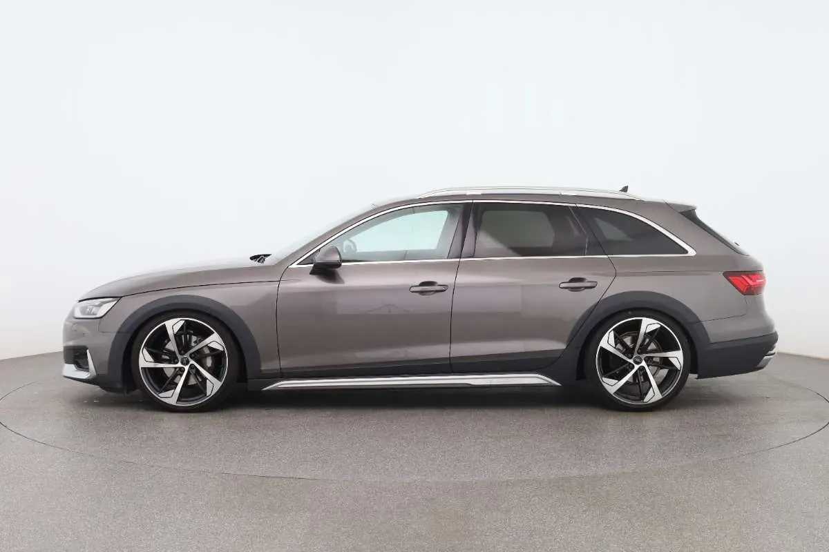 Audi A4 Allroad 2022 photo 2
