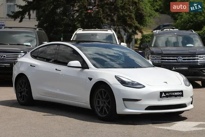 Tesla Model 3 2021 photo 4