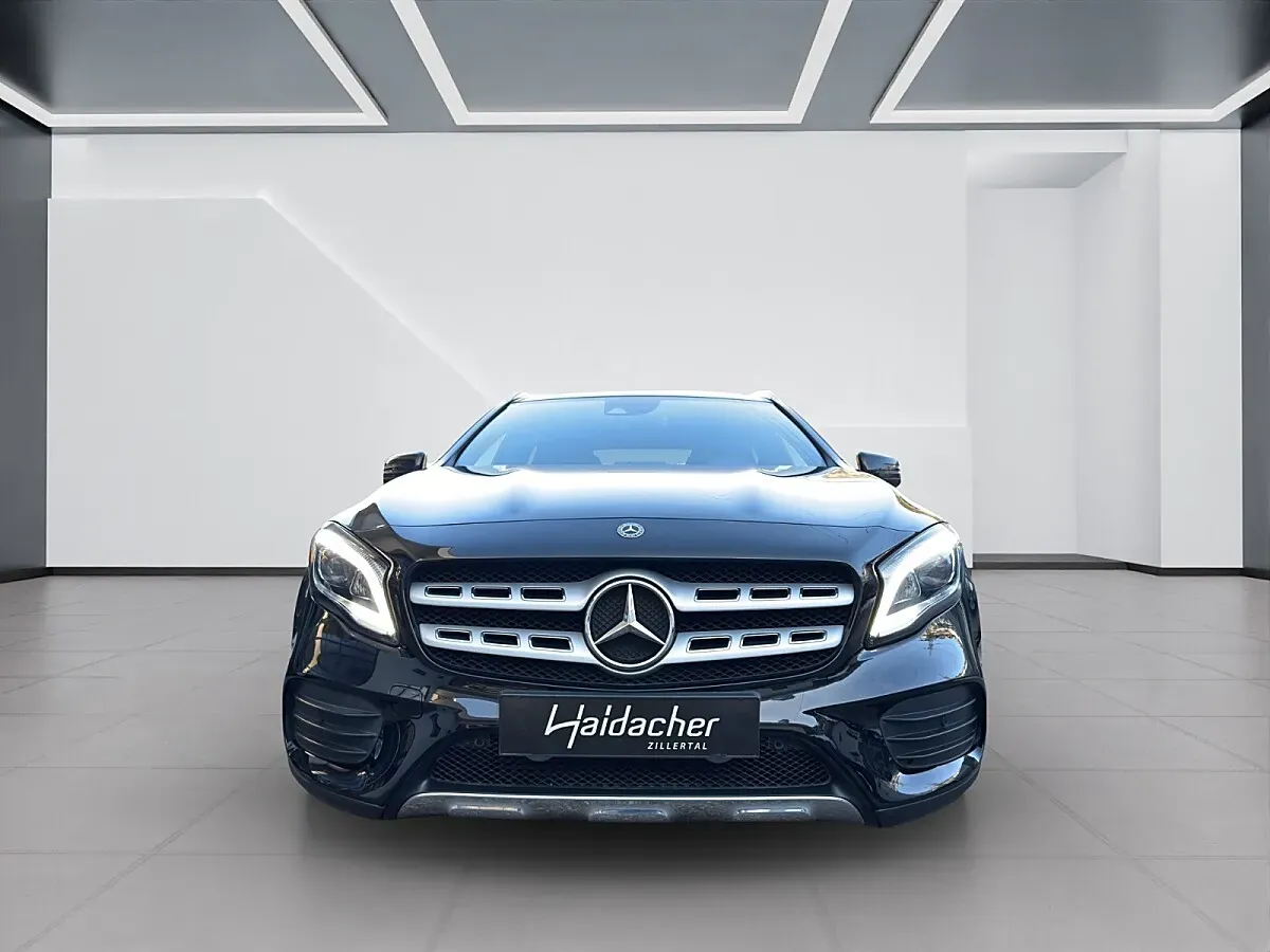 Mercedes-Benz Gla Class 2017 photo 3