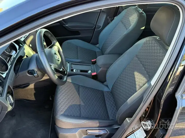 Volkswagen Golf 2019 photo 3