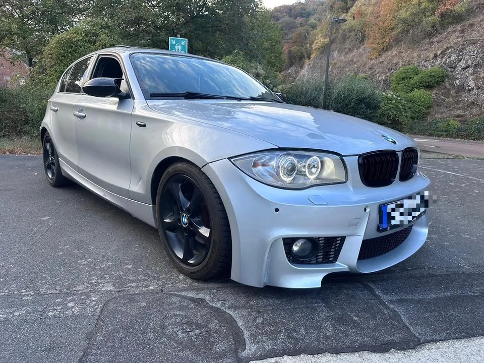 BMW E87 120I