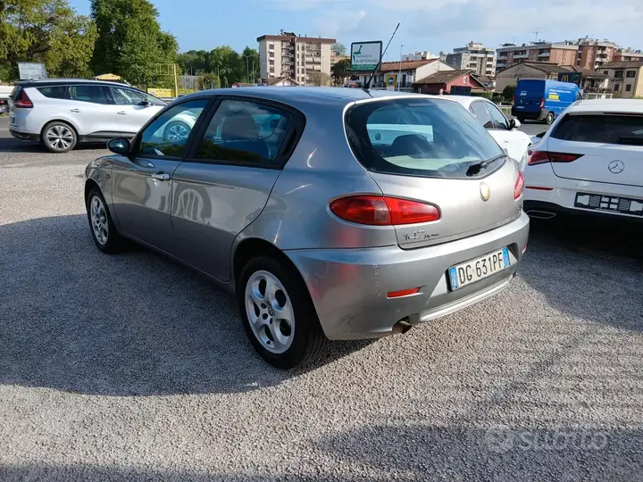 Alfa Romeo 147 2007 photo 4