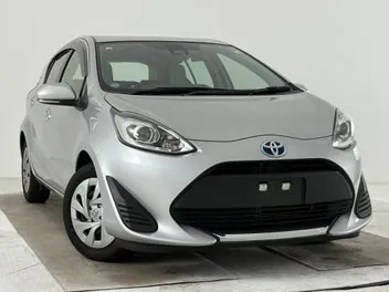 Toyota Aqua 2021 photo 2