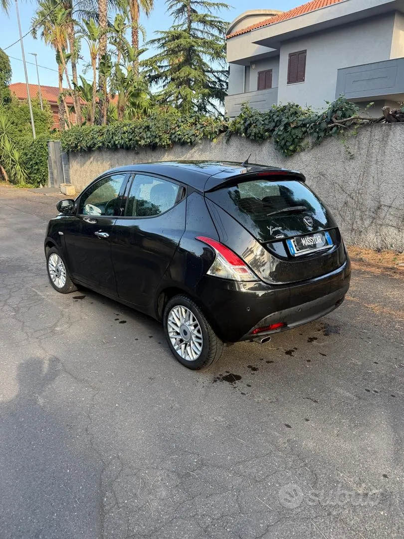 Lancia Ypsilon 2015 photo 4