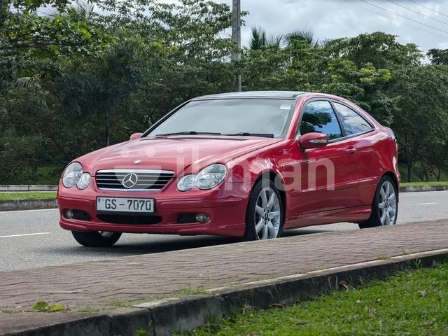 Mercedes-Benz C200
