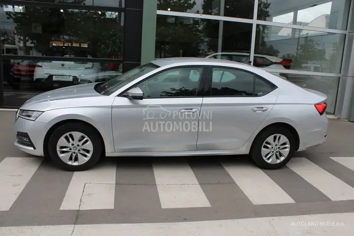Skoda Octavia 2024 photo 4