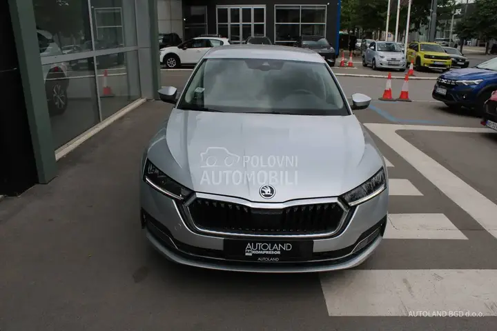 Skoda Octavia 2024 photo 2