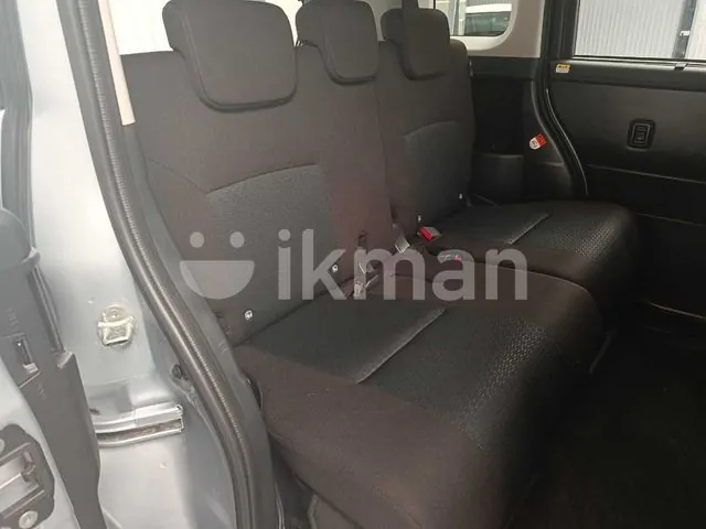 Toyota Roomy 2023 photo 4