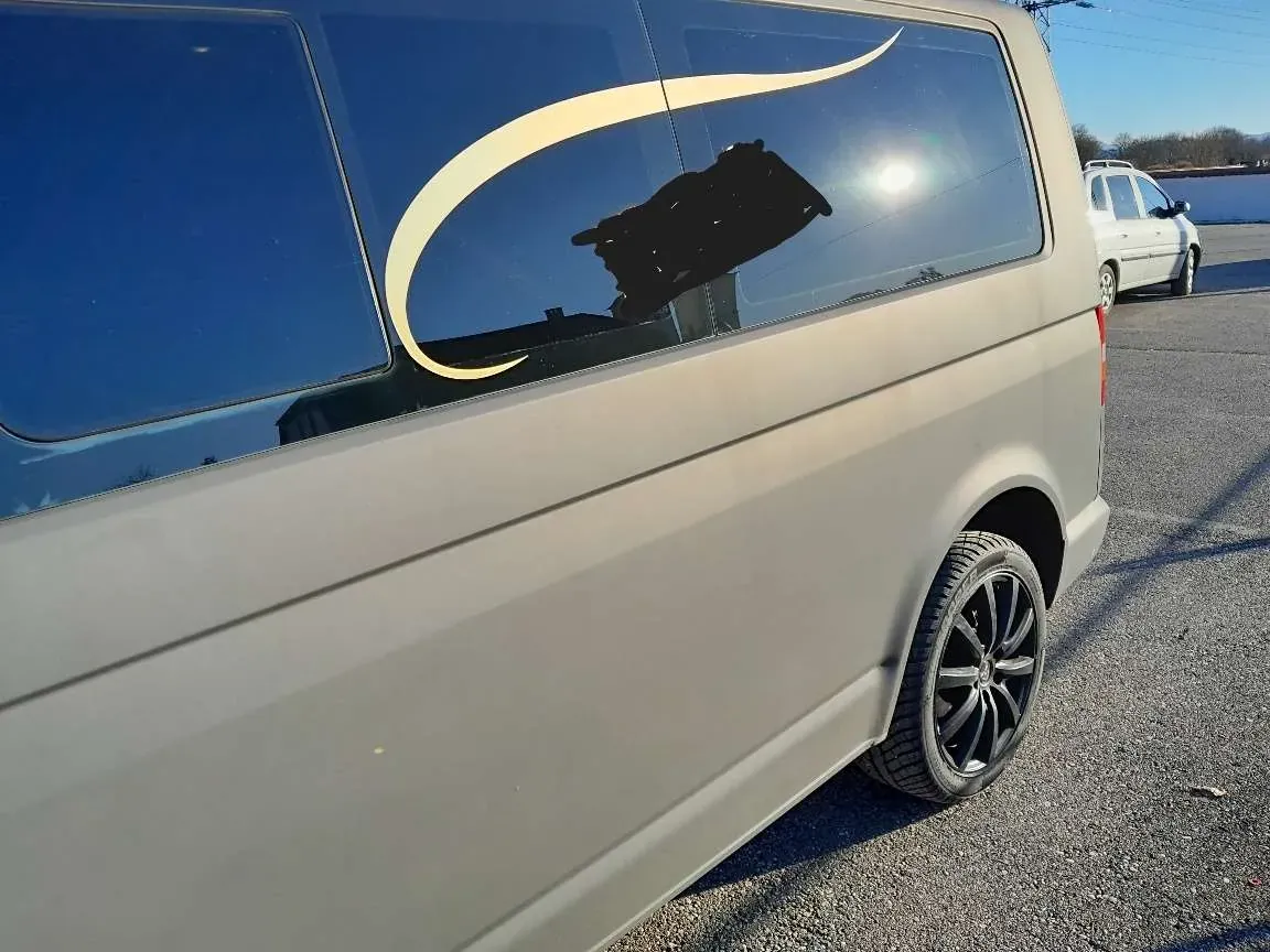 Volkswagen T5 2010 photo 3