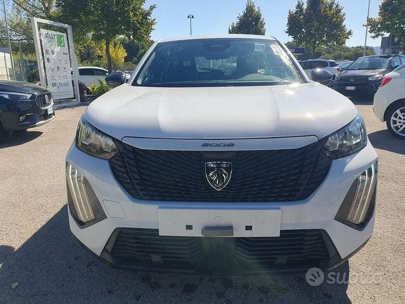 Peugeot 2008 2025 photo 2