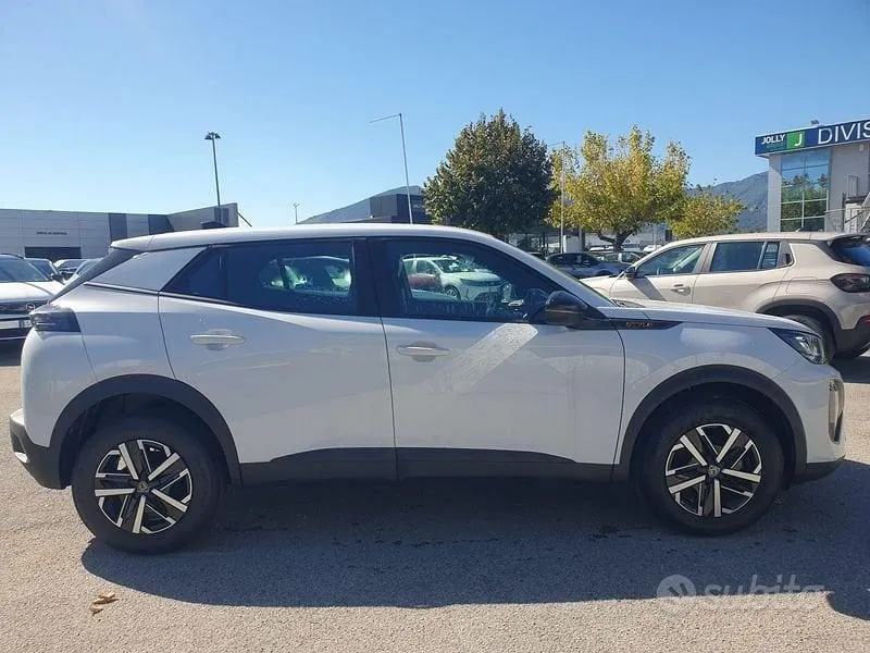 Peugeot 2008 2025 photo 5