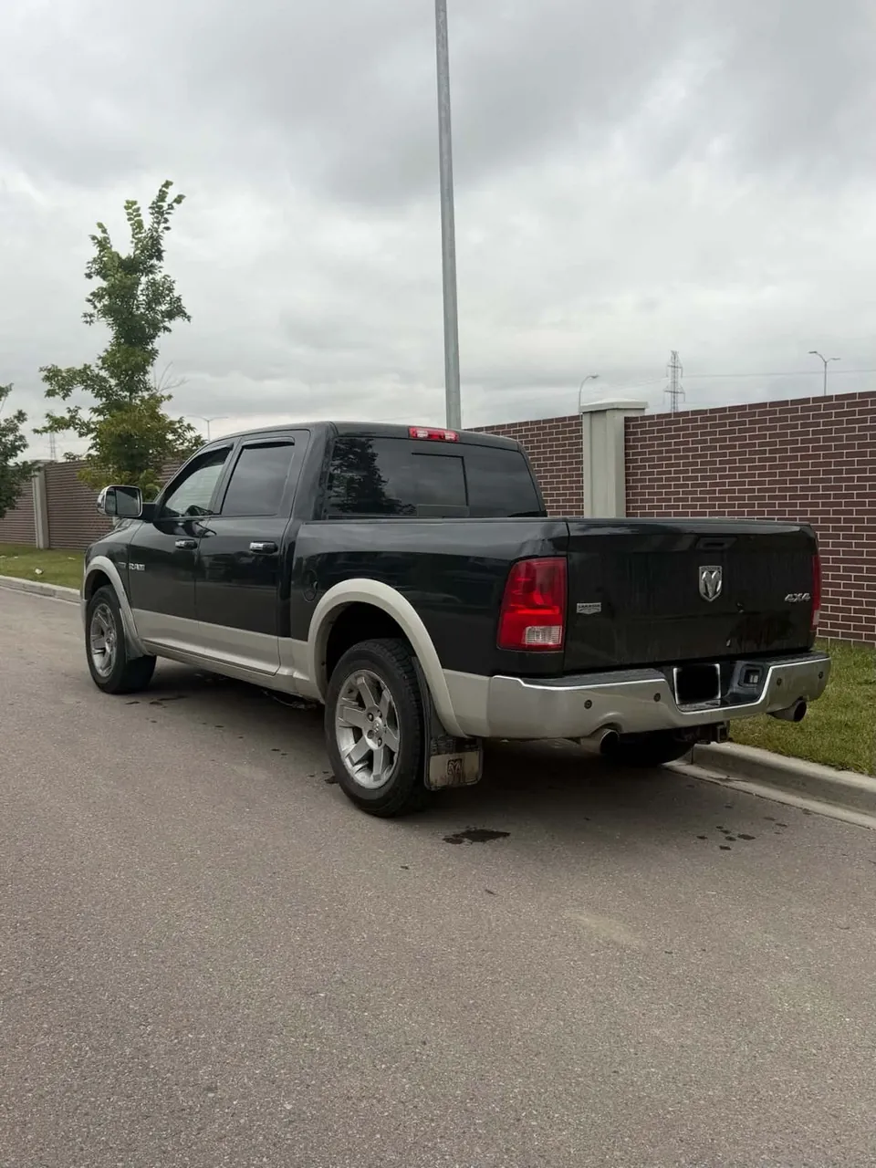Dodge Ram 1500 2011 photo 3