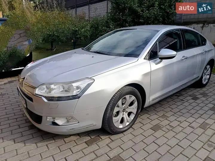 Citroen C5 2011 photo 2