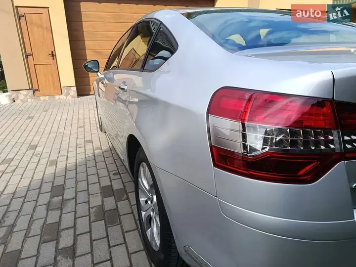 Citroen C5 2011 photo 5