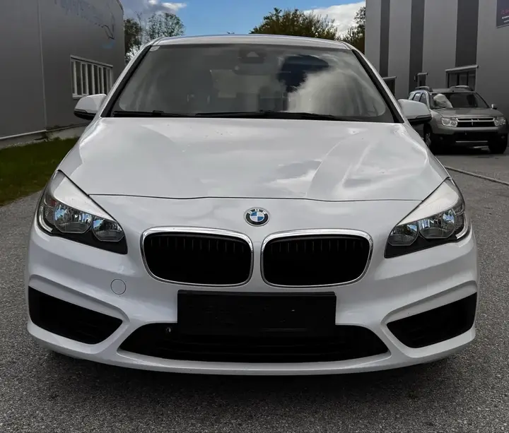 BMW 2 Series 2015 photo 2