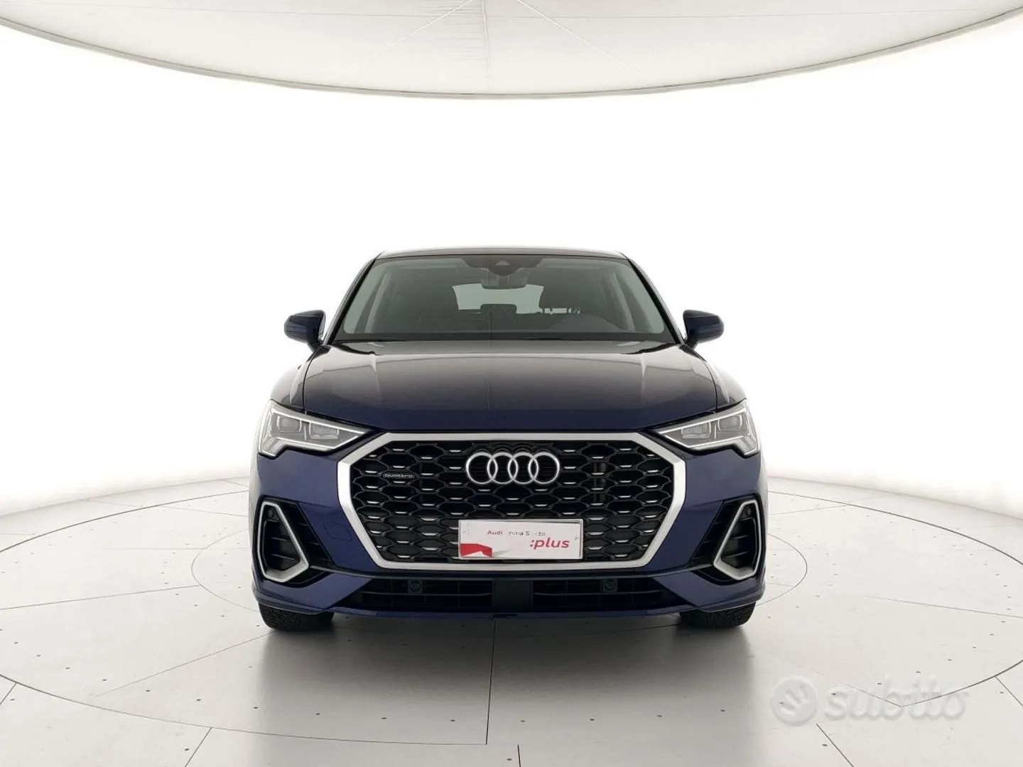 Audi Q3 2022 photo 2