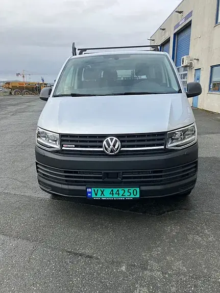 Volkswagen Transporter 2018 photo 5