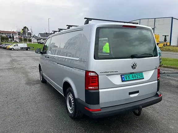 Volkswagen Transporter 2018 photo 4