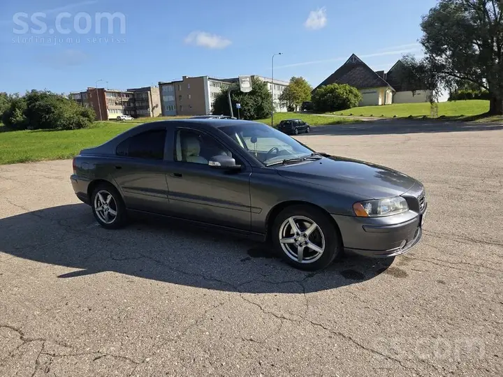 Volvo S60 2008 photo 4