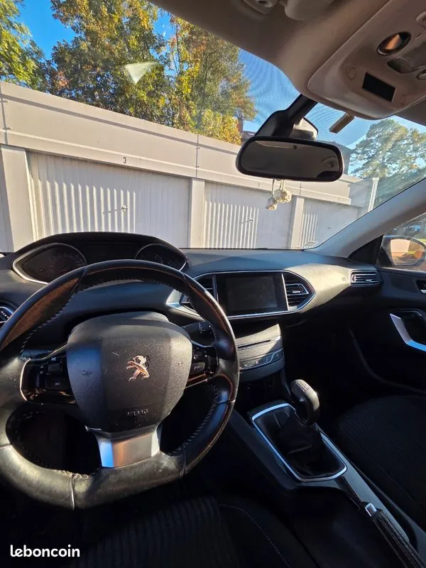 Peugeot 308 2014 photo 3