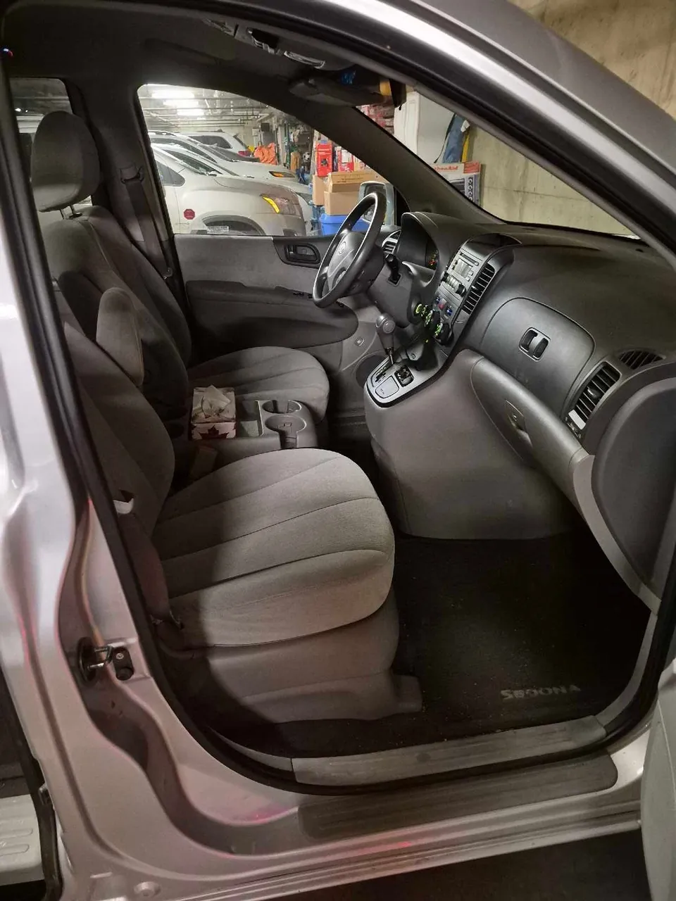 Kia Sedona 2008 photo 2