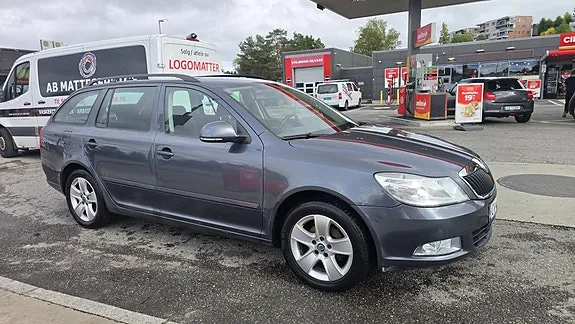 Skoda Octavia 2012 photo 5