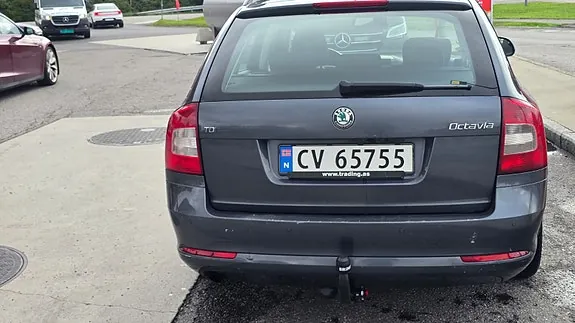 Skoda Octavia 2012 photo 4
