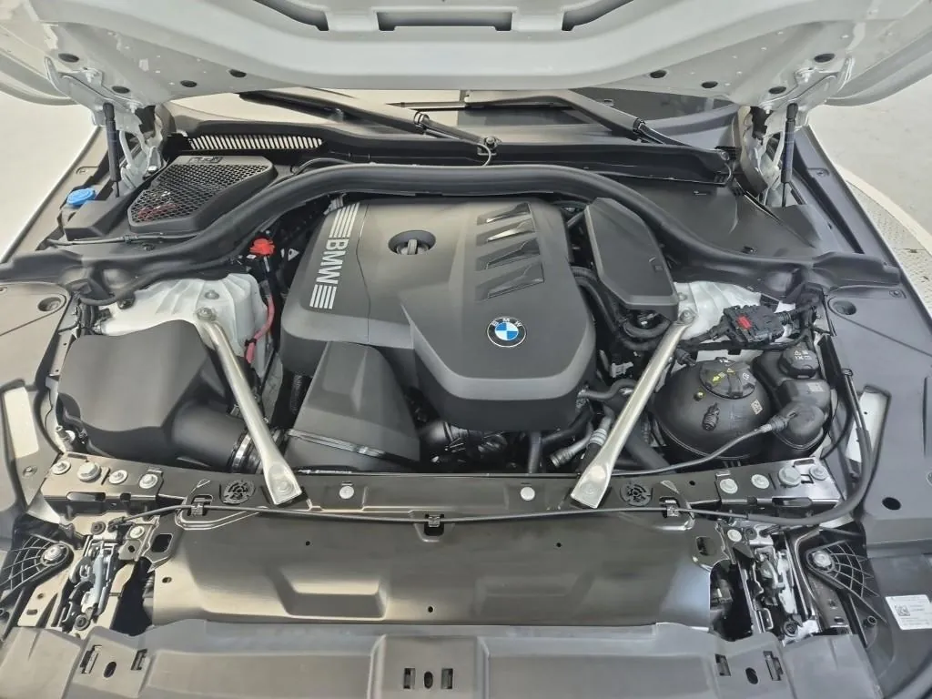 BMW 5 Series 2025 photo 5