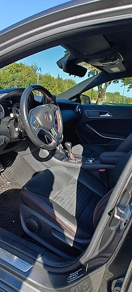 Mercedes-Benz A180 2015 photo 5