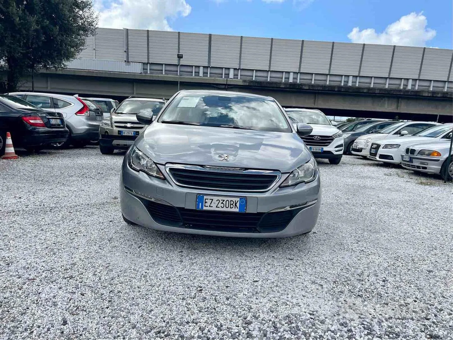 Peugeot 308 2015 photo 2