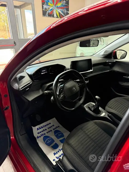 Peugeot 208 2021 photo 5