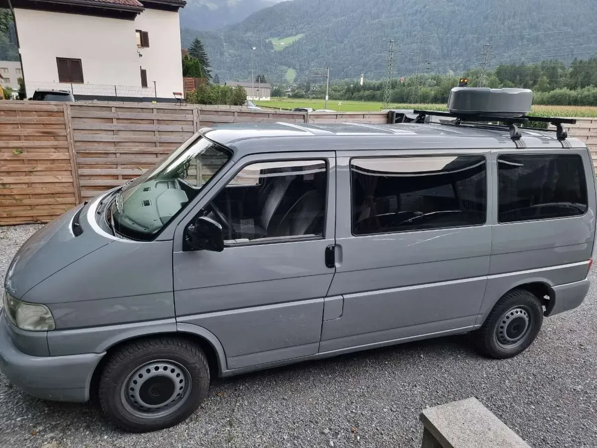 Volkswagen Caravelle 1998 photo 2