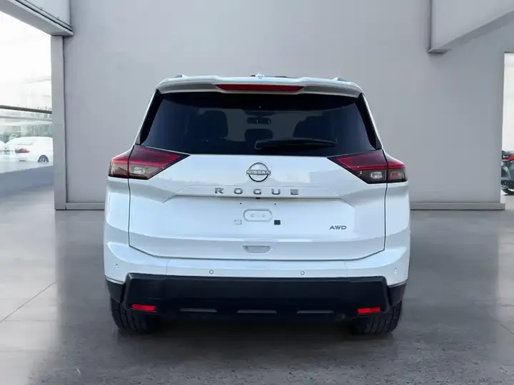 Nissan Rogue 2025 photo 4