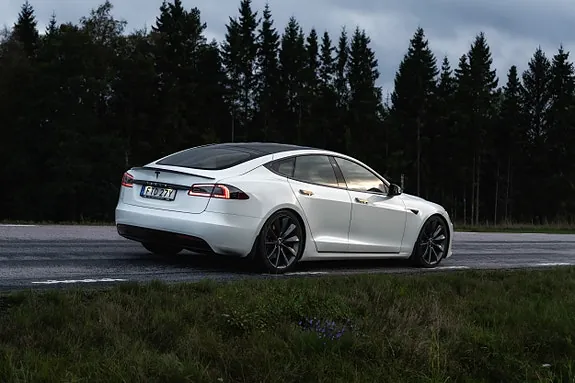 Tesla Model S 2020 photo 3