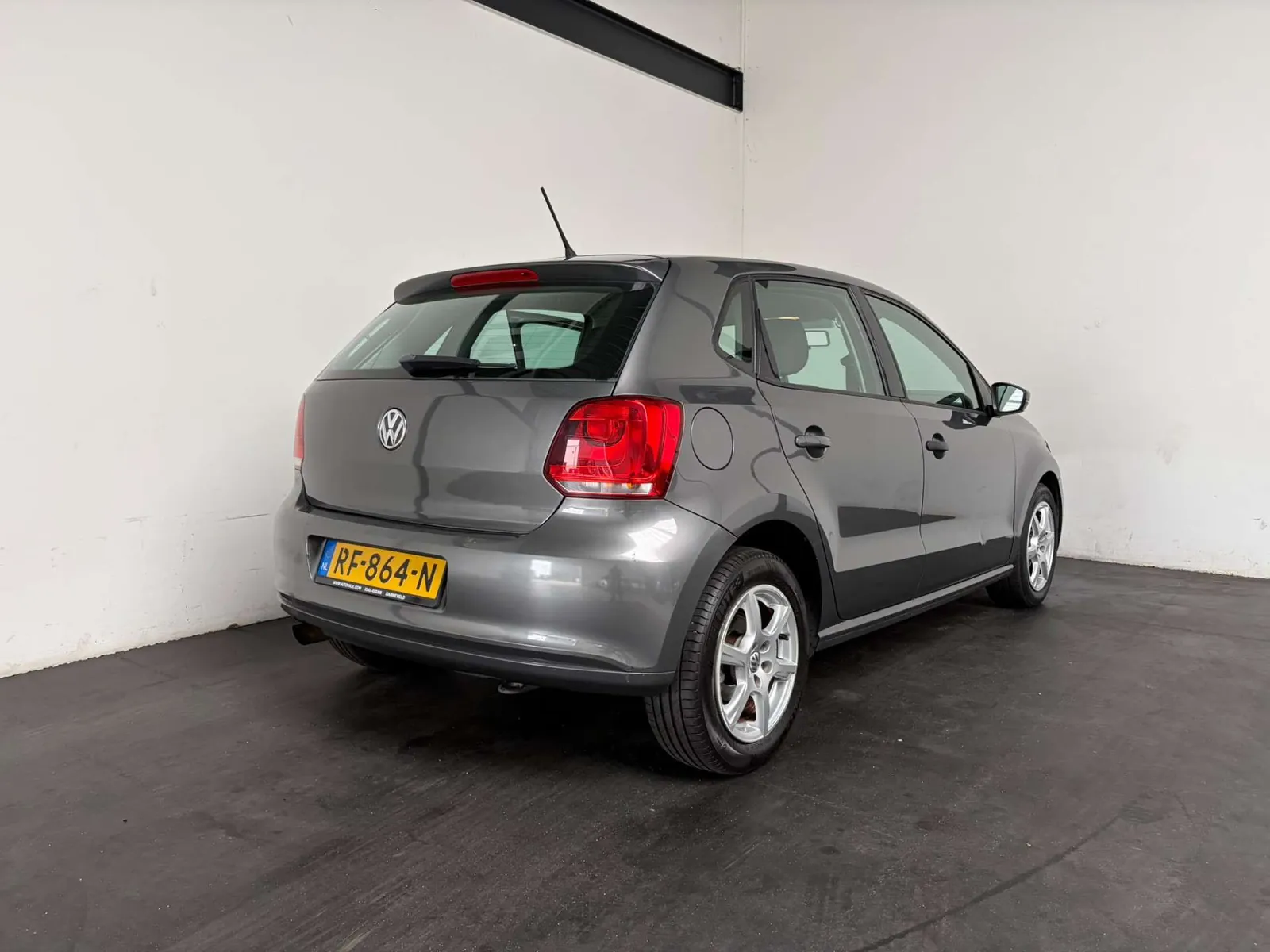 Volkswagen Polo 2012 photo 2