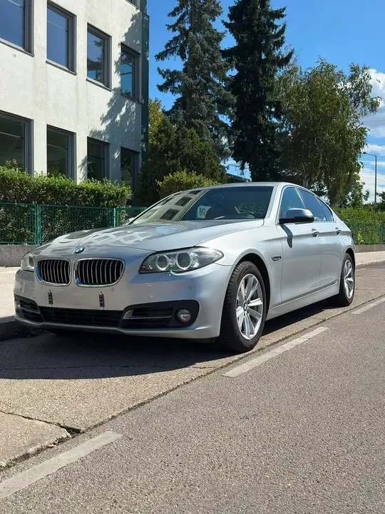 BMW 5 Series 2015 photo 2