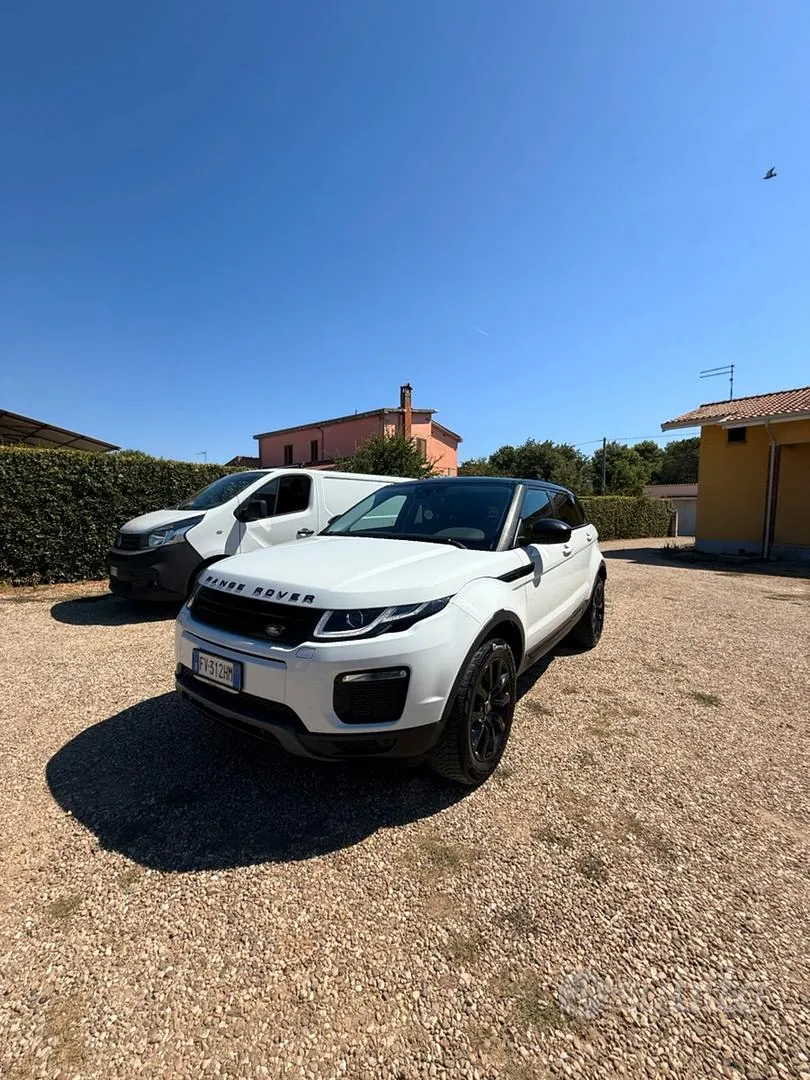 Land Rover Range Rover Evoque 2019 photo 2