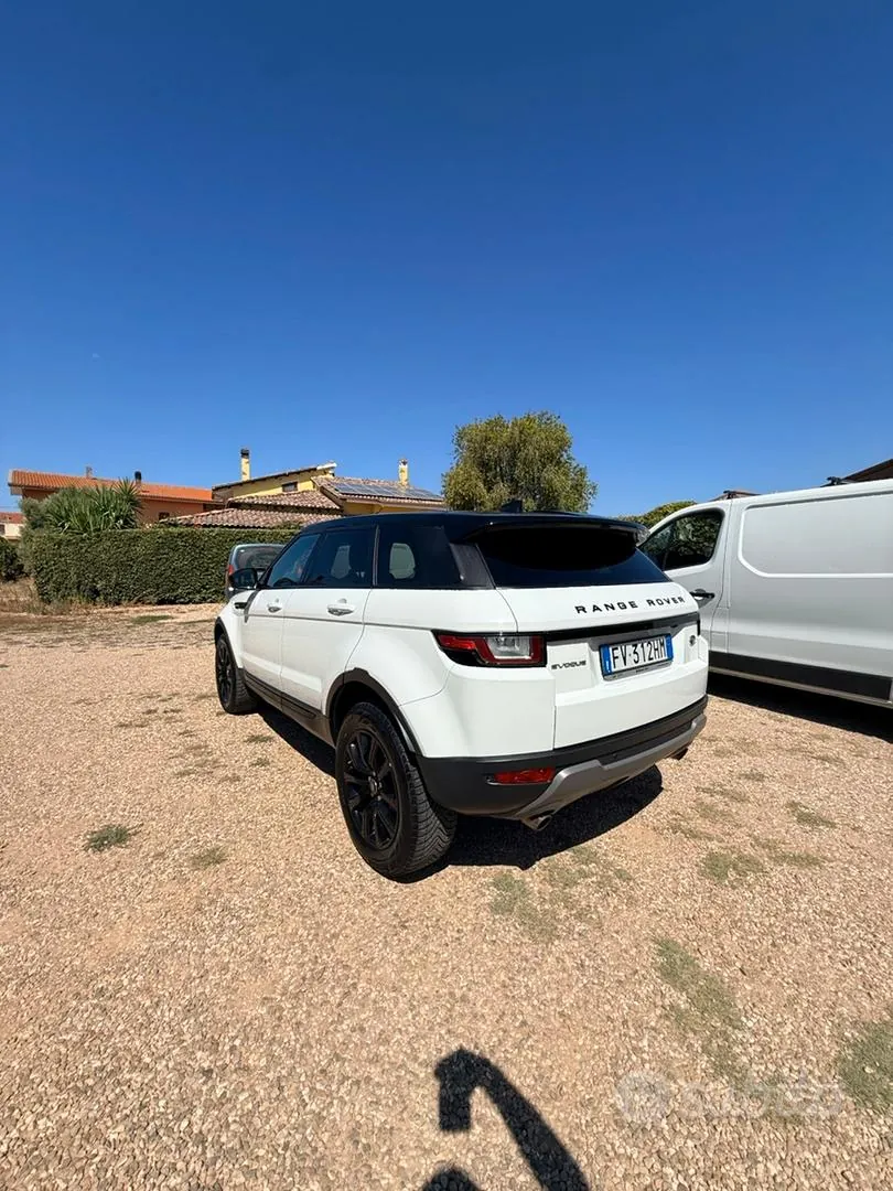 Land Rover Range Rover Evoque 2019 photo 3