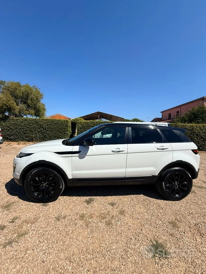 Land Rover Range Rover Evoque 2019 photo 4
