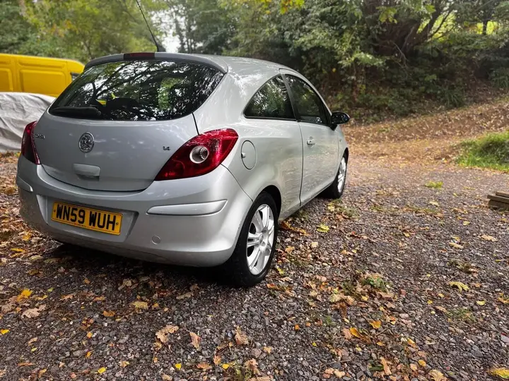 Vauxhall Corsa 2009 photo 4