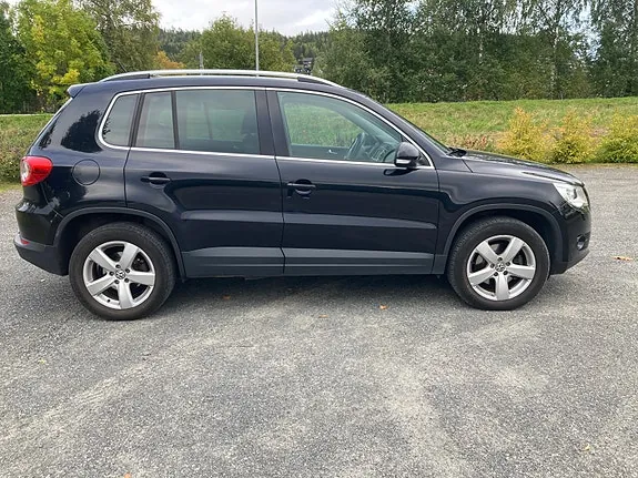 Volkswagen Tiguan 2010 photo 2