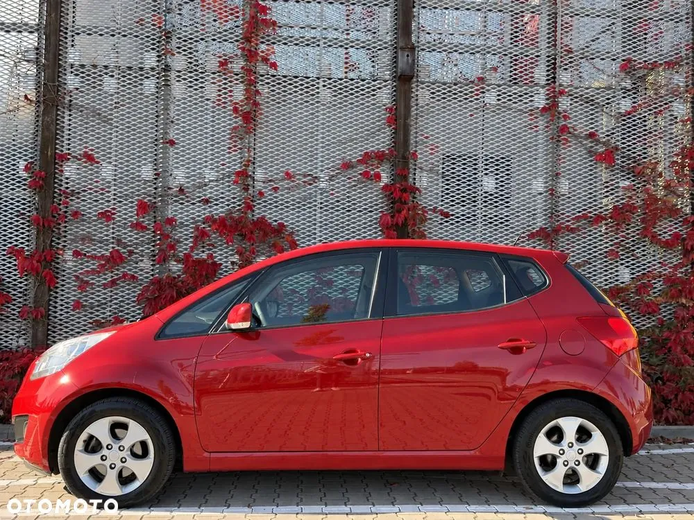 Kia Venga 2012 photo 5